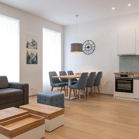 Modern 3 Room Apartment In A Prime Location Wenen Buitenkant foto