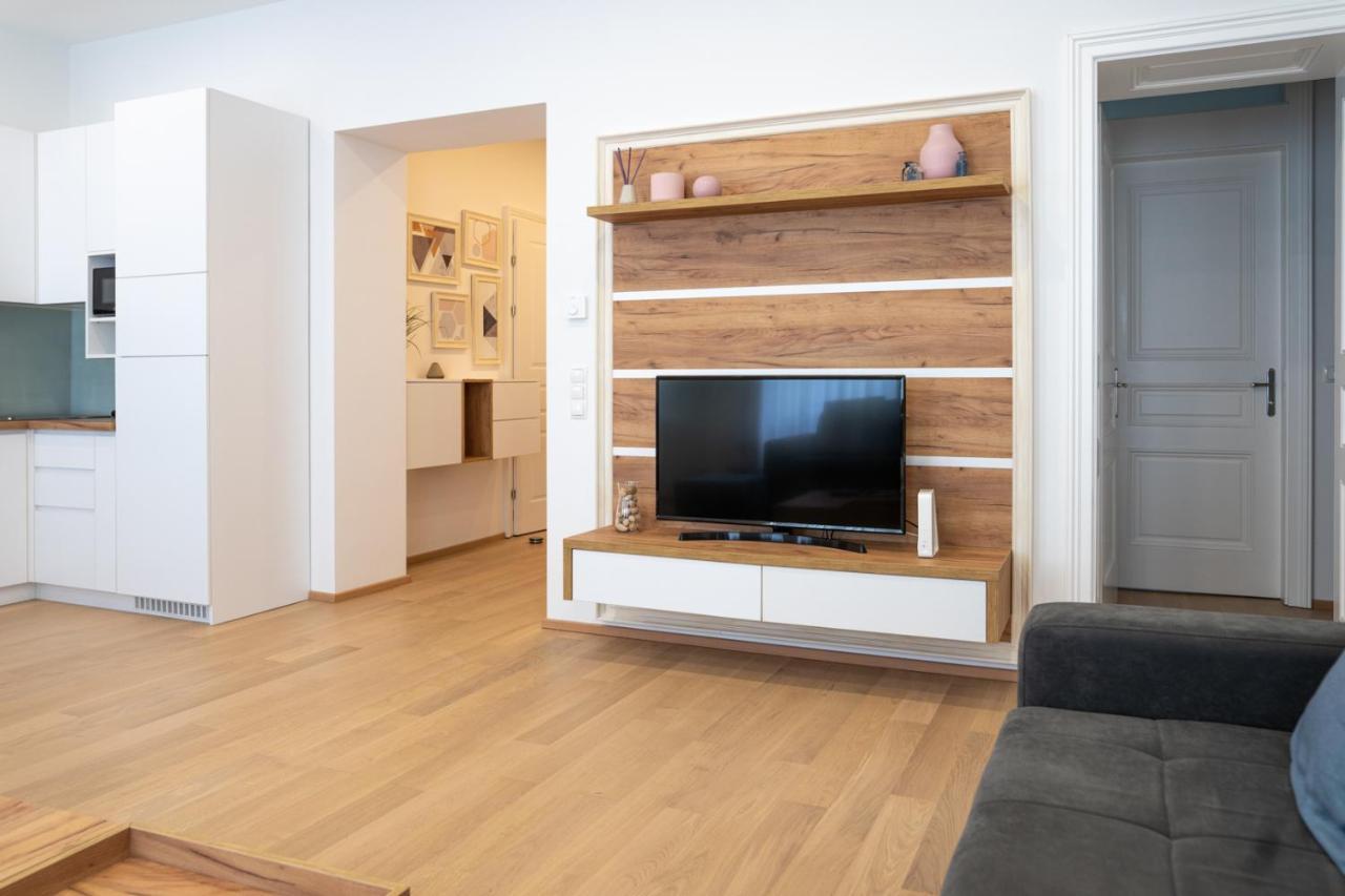 Modern 3 Room Apartment In A Prime Location Wenen Buitenkant foto