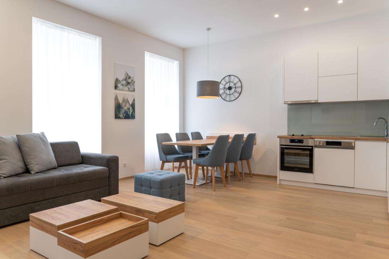 Modern 3 Room Apartment In A Prime Location Wenen Buitenkant foto