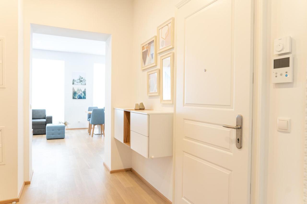 Modern 3 Room Apartment In A Prime Location Wenen Buitenkant foto
